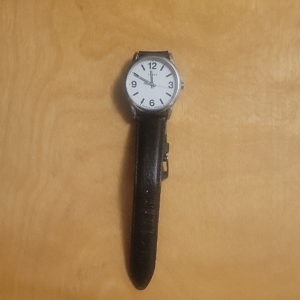 Timex Easy Reader Watch With 35mm Black Leather Band